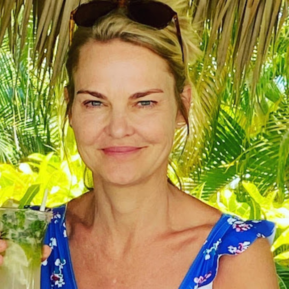 Meet your Posher, Jolie - Picture 1 of 1